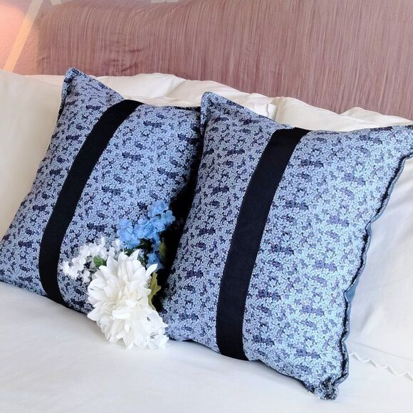 PAIR Blue Floral Pillow Set 19 x 16 NEW - Picture 6 of 13